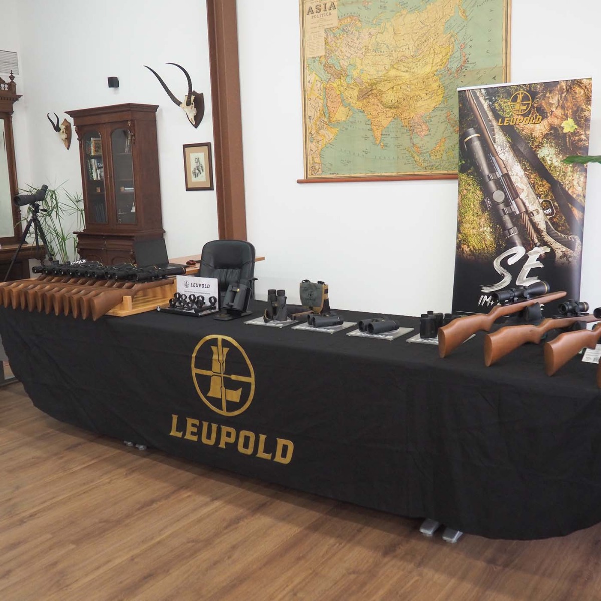 Exposición Leupold BlackRecon productos