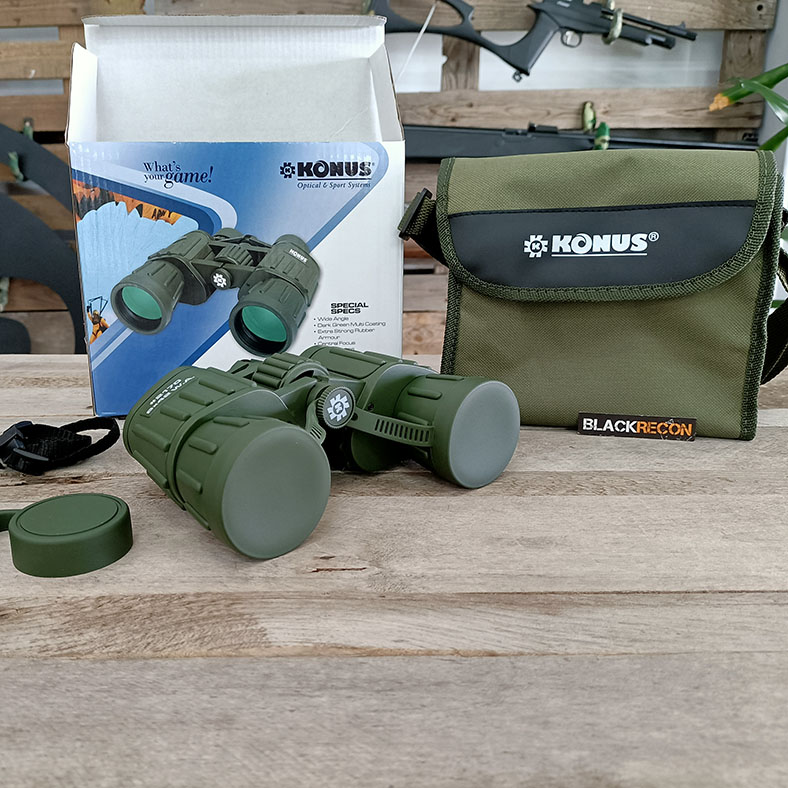 Todos los accesorios incluidos con los Prismáticos Konus ARMY 8x42.