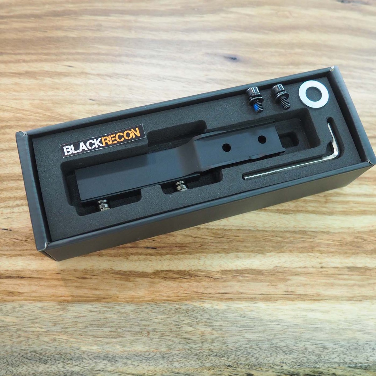 Rail-para-acoplar-visor-termico-AGM-hikmicro-caja