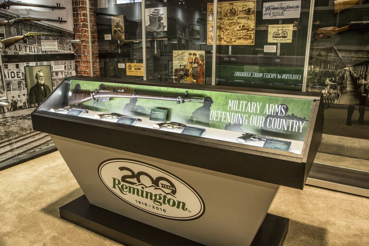Remington, de las mejores marcas, comprar accesorios, productos de limpieza, gafas de tiro, monturas Remington...