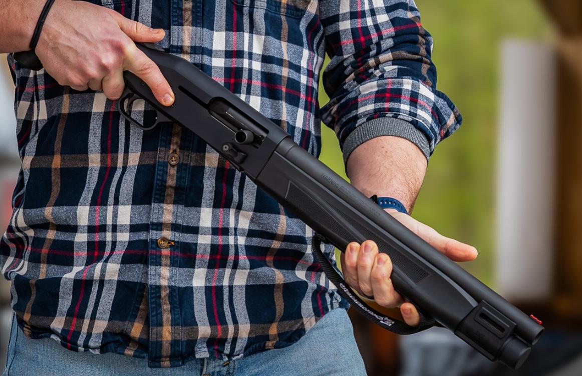escopeta táctica mossberg