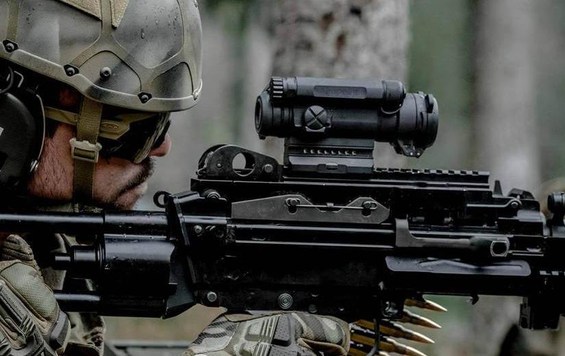 Aimpoint tactico militar